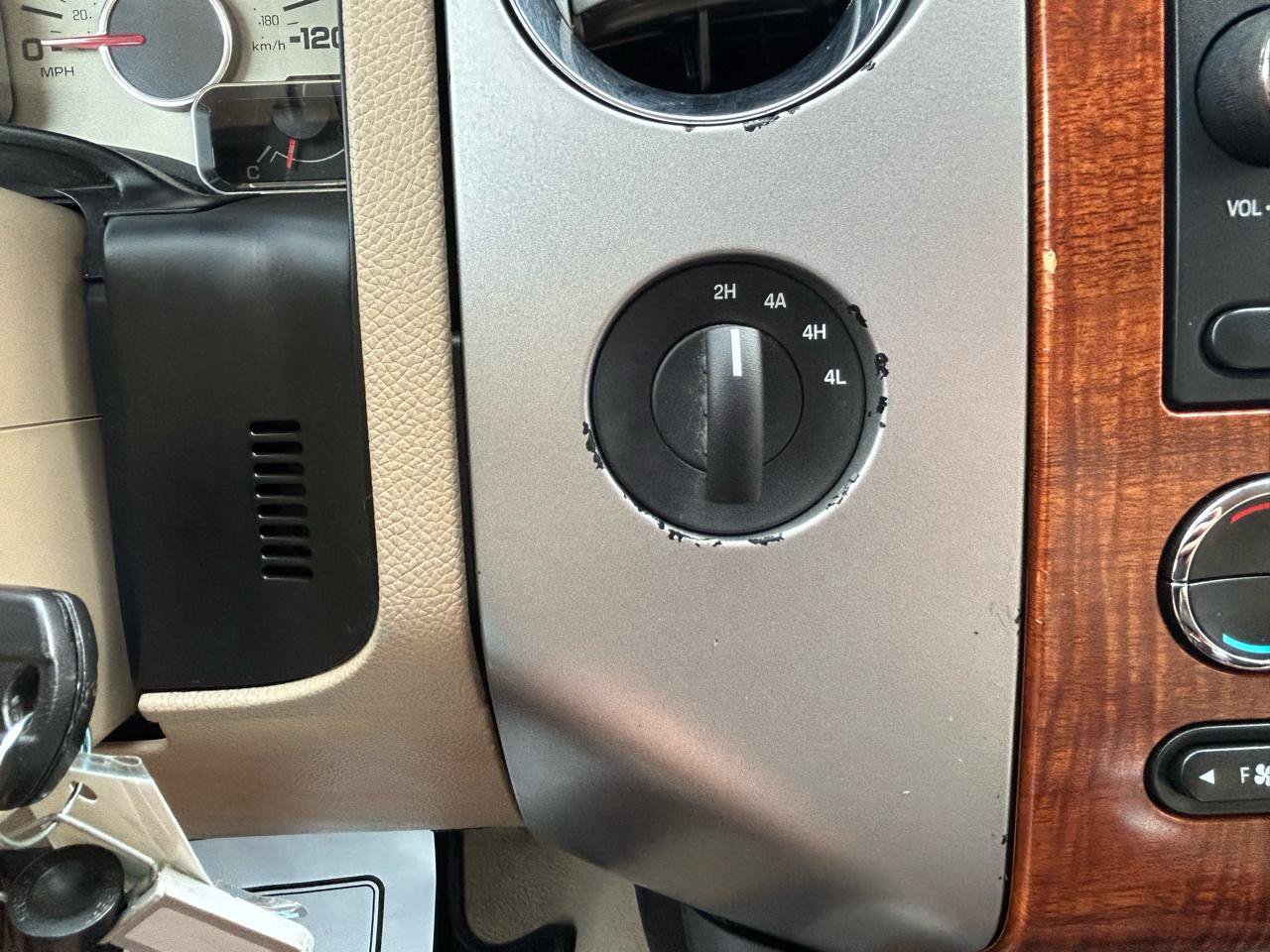 Used 2010 Ford Expedition EL 4WD image 26