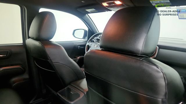 Used 2022 Toyota Tacoma TRD Sport w/ Technology Package AWD/4WD image 33
