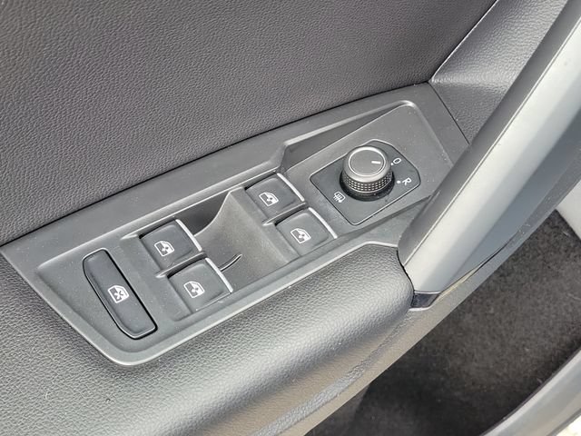 Used 2019 Volkswagen Tiguan SE w/ Panoramic Sunroof Package AWD/4WD image 22