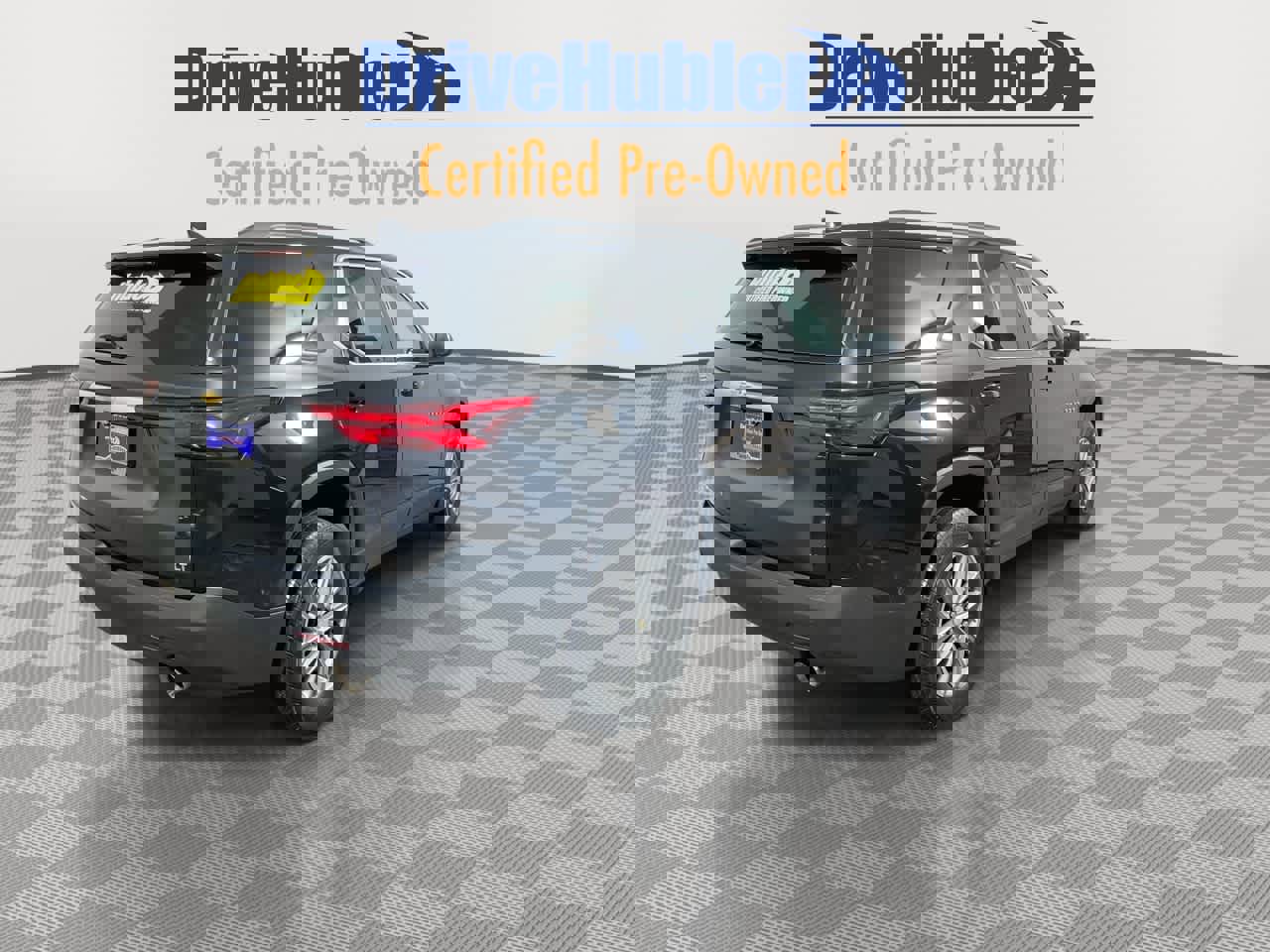 Used 2022 Chevrolet Traverse LT image 2