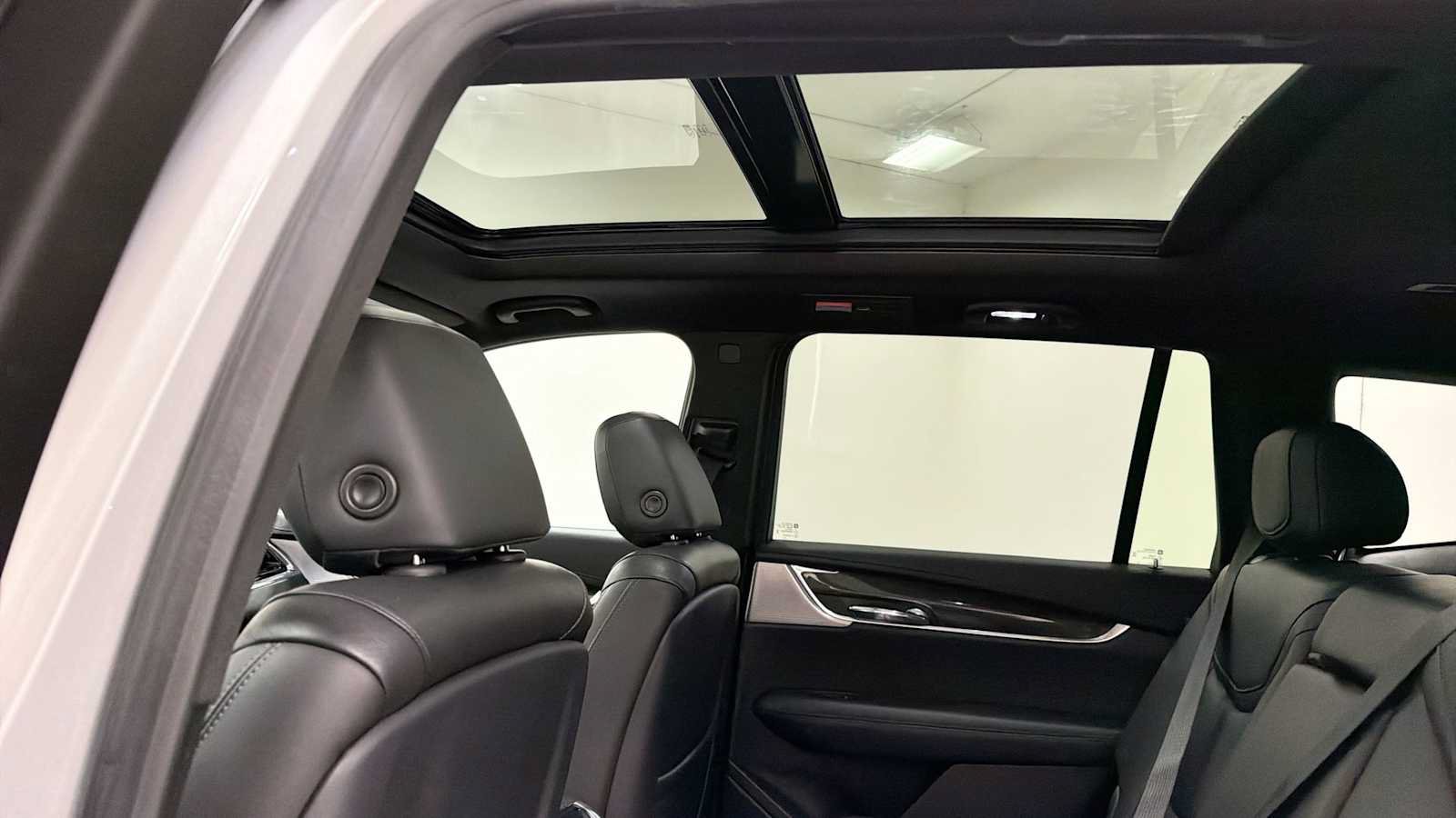 Used 2020 Cadillac XT6 Sport AWD/4WD image 24