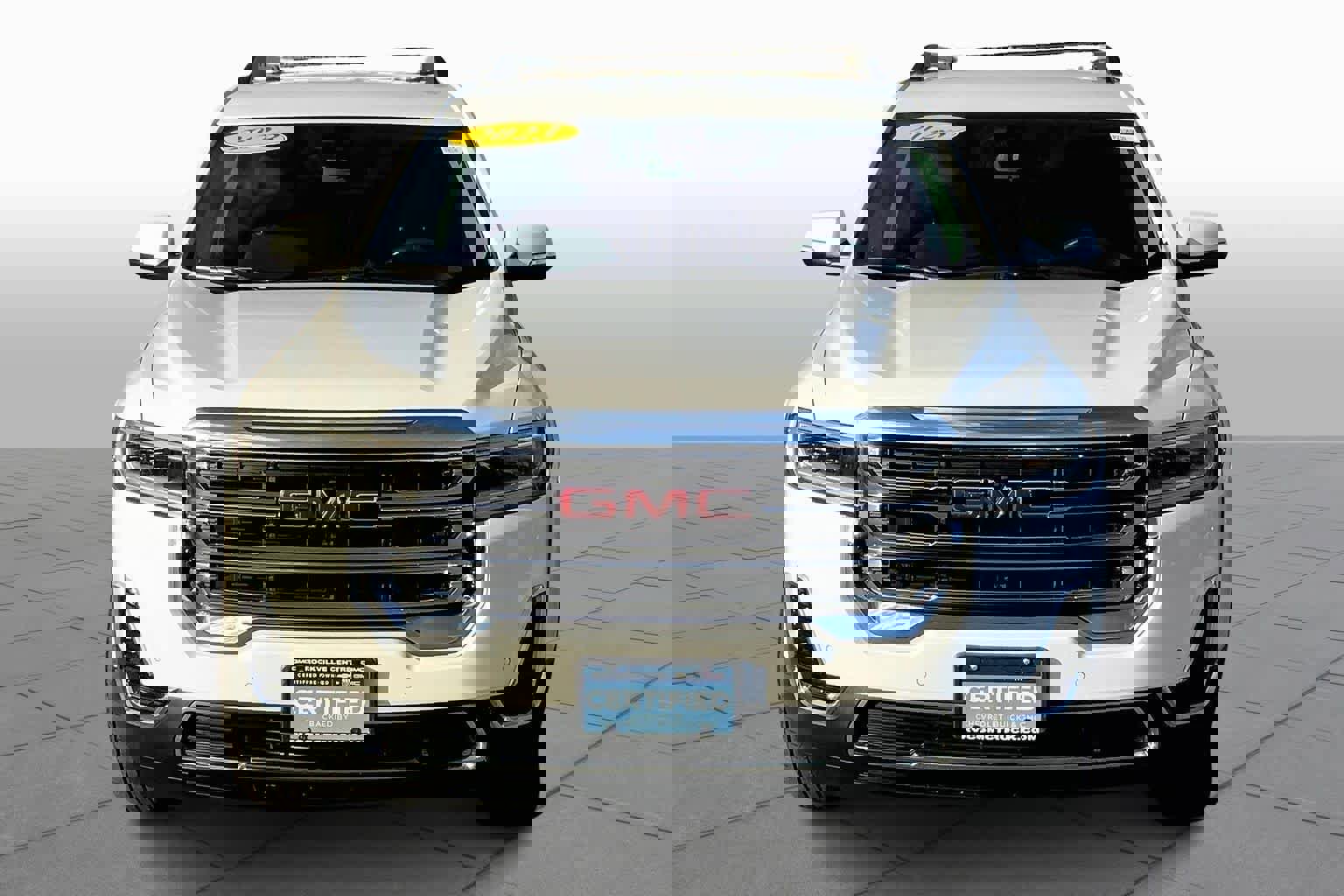 Certified 2023 GMC Acadia SLE w/ Driver Convenience Package image 3