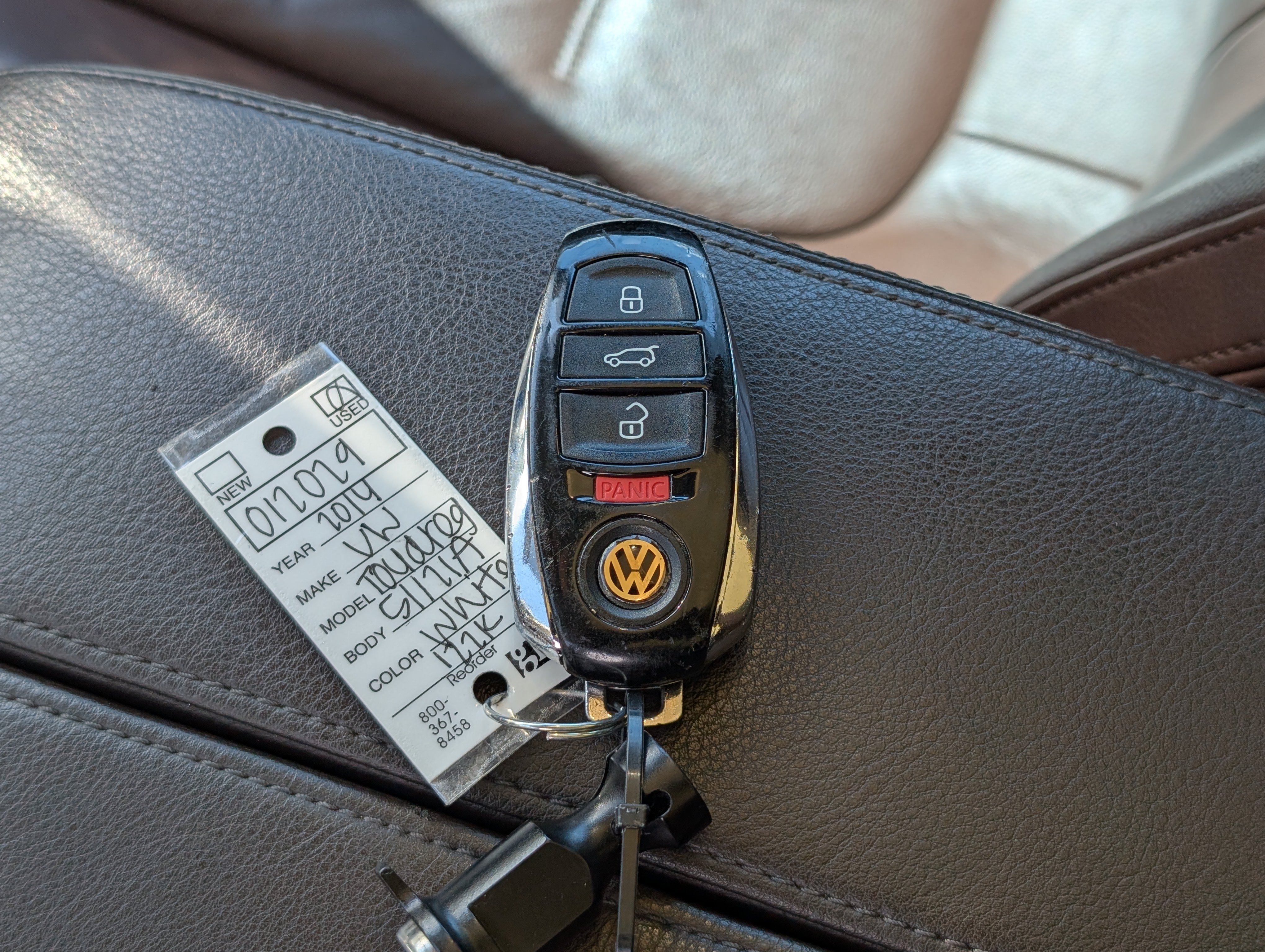 Used 2014 Volkswagen Touareg Executive AWD/4WD image 40