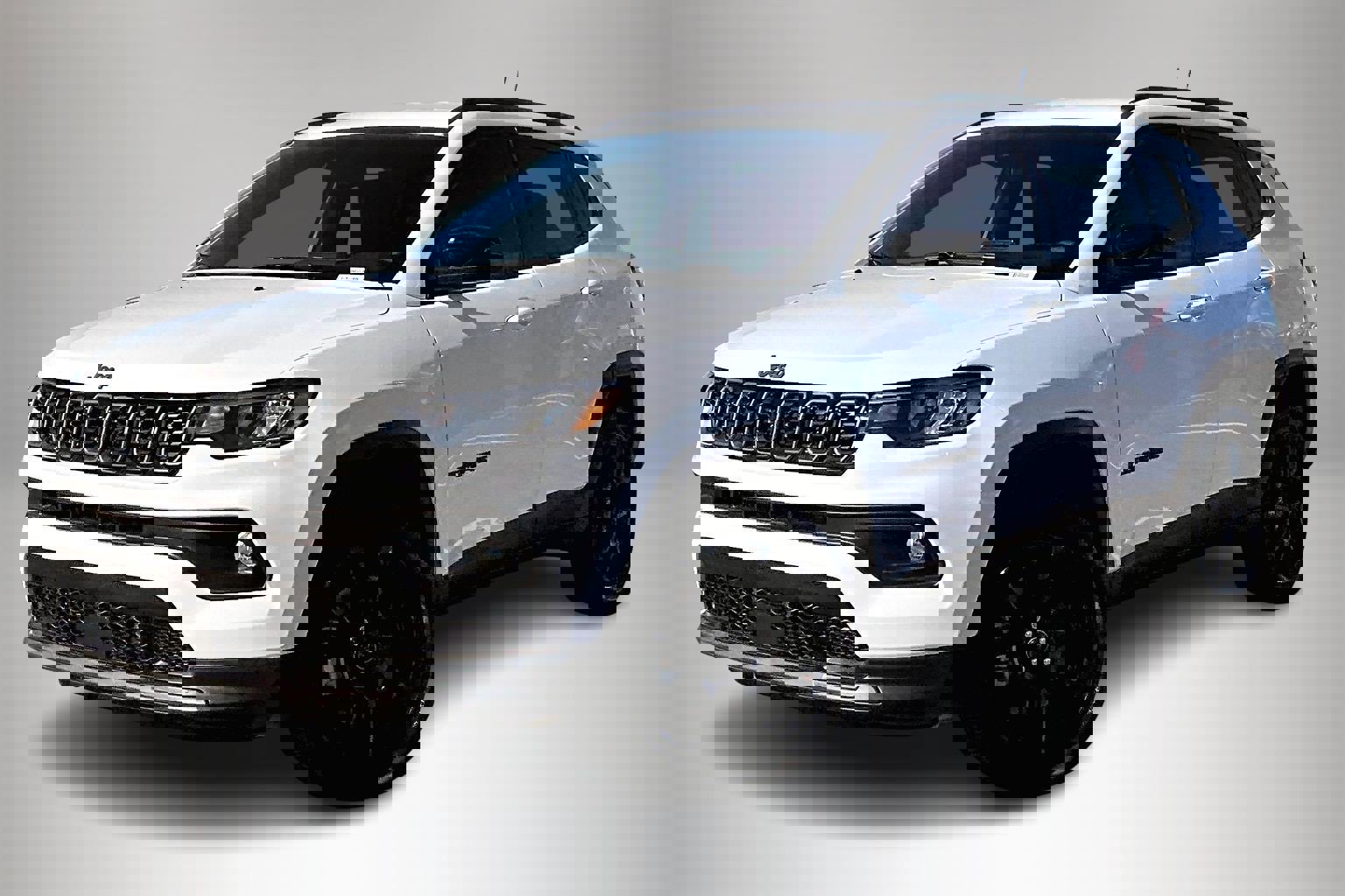 Used 2026 Jeep Compass Latitude image 3