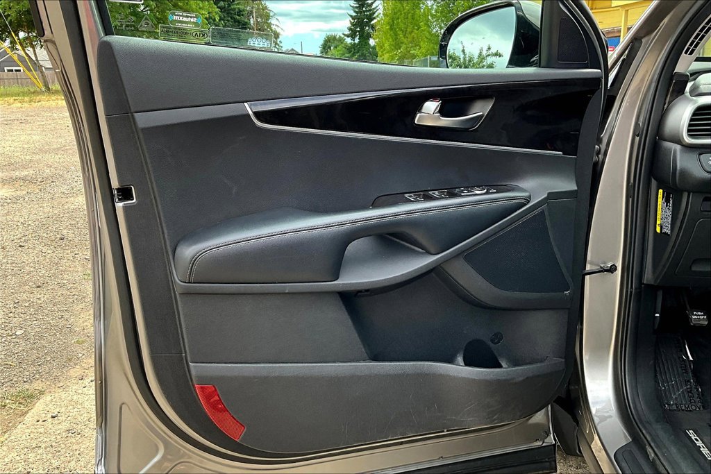 Used 2018 Kia Sorento L FWD image 22