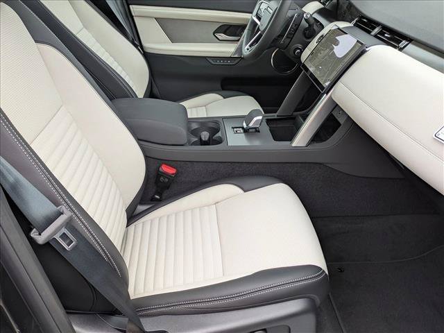New 2026 Land Rover Discovery Sport Landmark AWD/4WD image 18