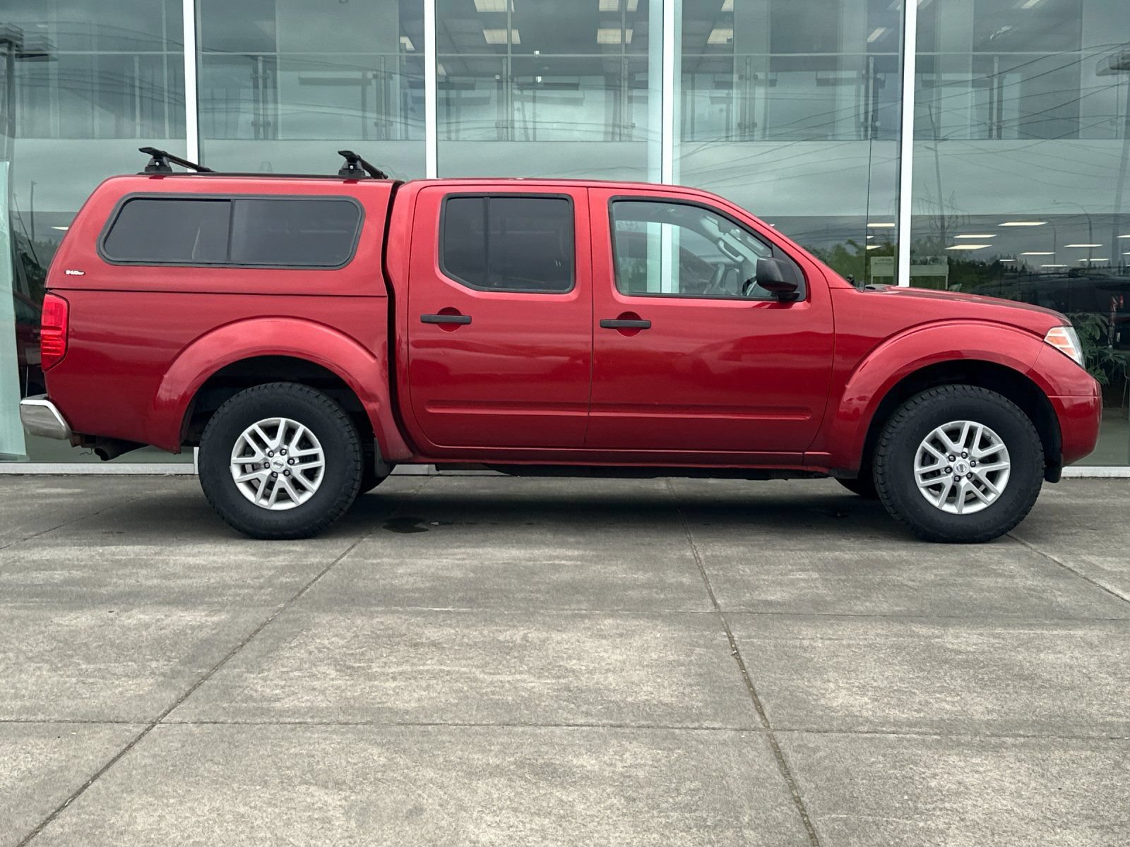Used 2016 Nissan Frontier SV AWD/4WD image 2
