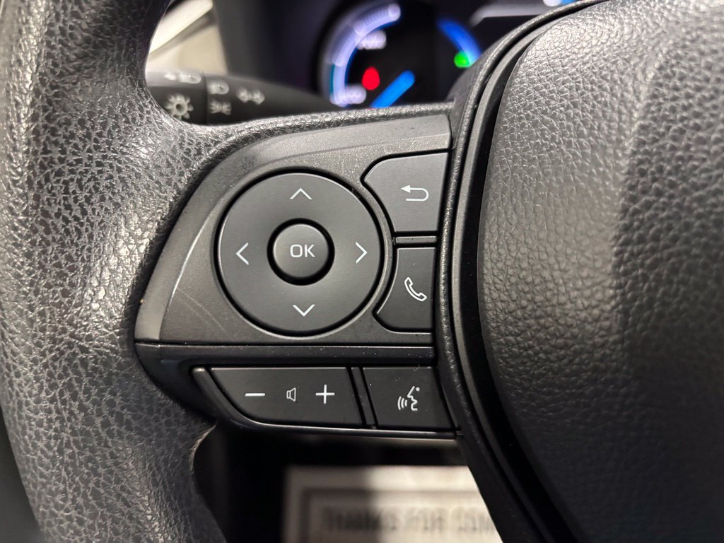 Used 2025 Toyota RAV4 XLE AWD/4WD image 19