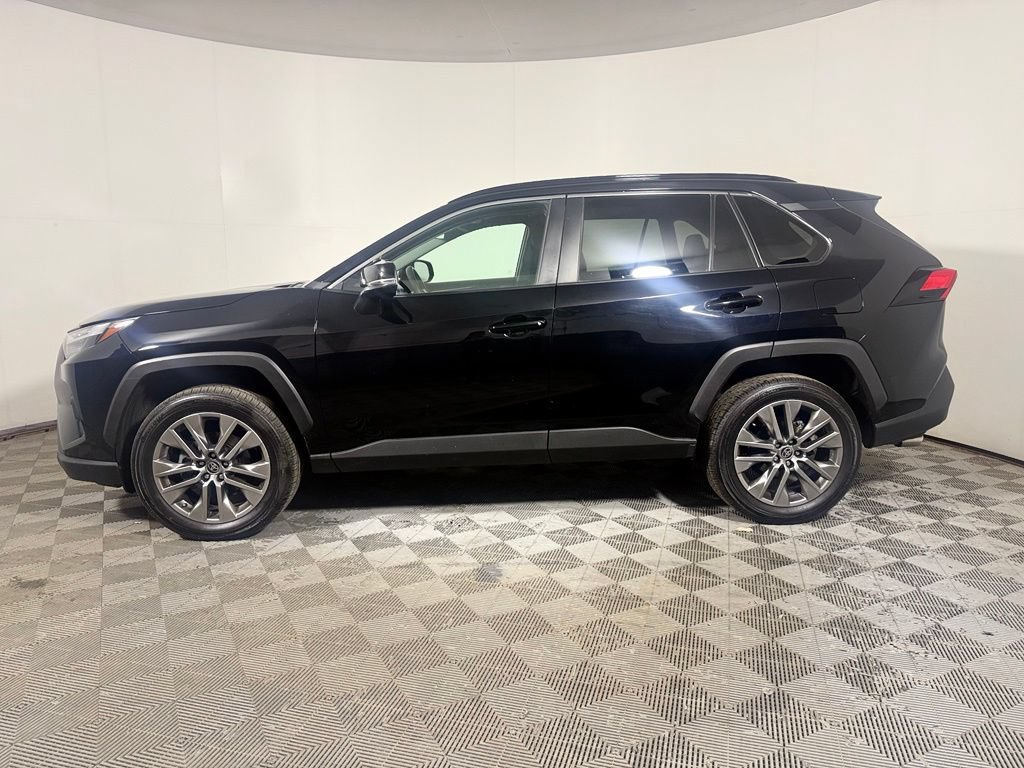 Used 2023 Toyota RAV4 XLE Premium AWD/4WD image 3