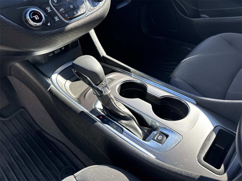 Used 2022 Chevrolet Malibu LT image 26