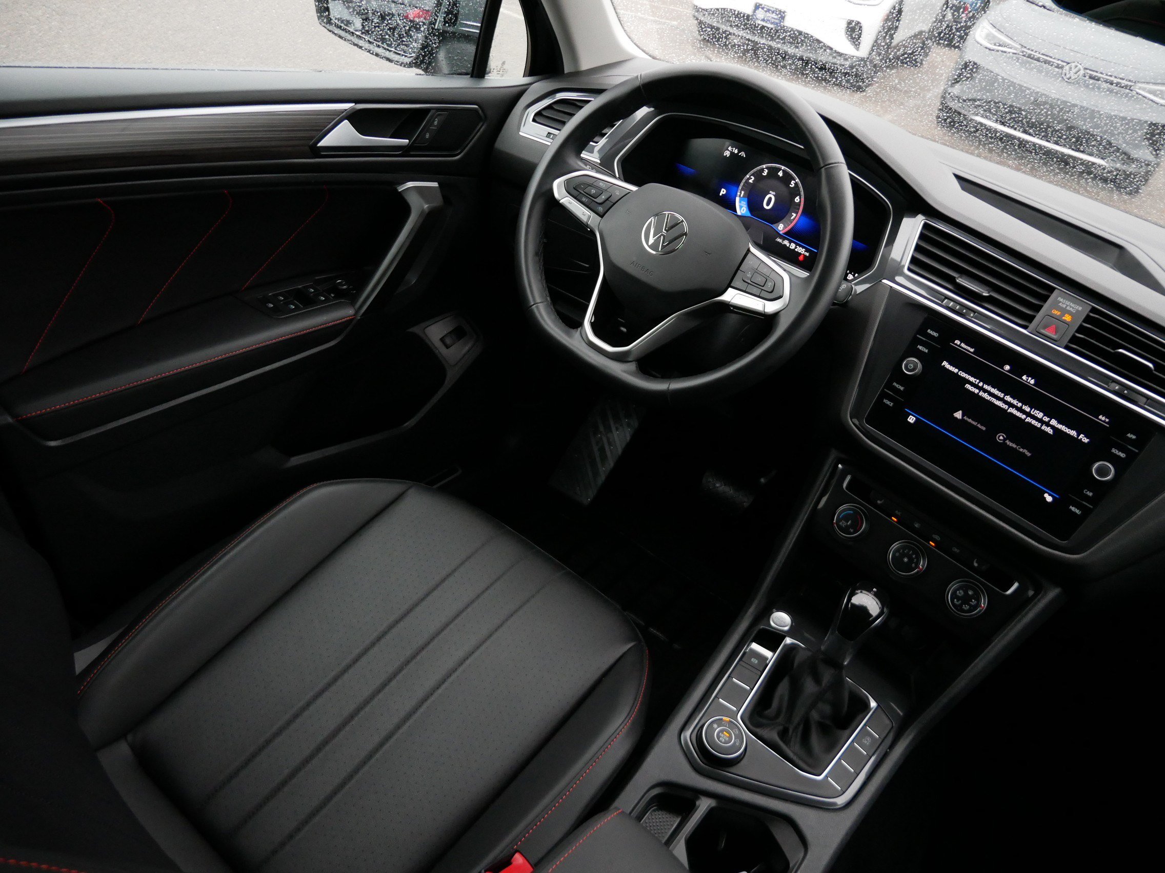 Certified 2024 Volkswagen Tiguan Wolfsburg Edition AWD/4WD image 9