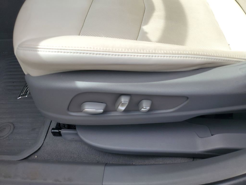 Used 2020 Cadillac XT6 Premium Luxury AWD/4WD image 7