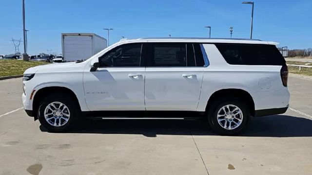 New 2026 Chevrolet Suburban LS w/ Max Trailering Package RWD image 5