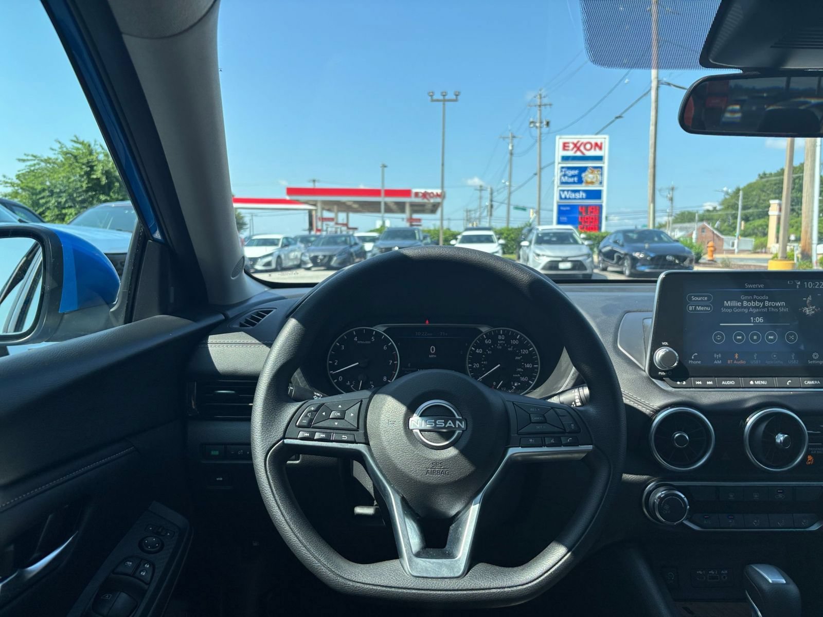Used 2025 Nissan Sentra SV FWD image 32