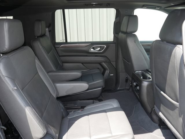 Used 2023 Chevrolet Suburban Z71 w/ Luxury Package AWD/4WD image 26