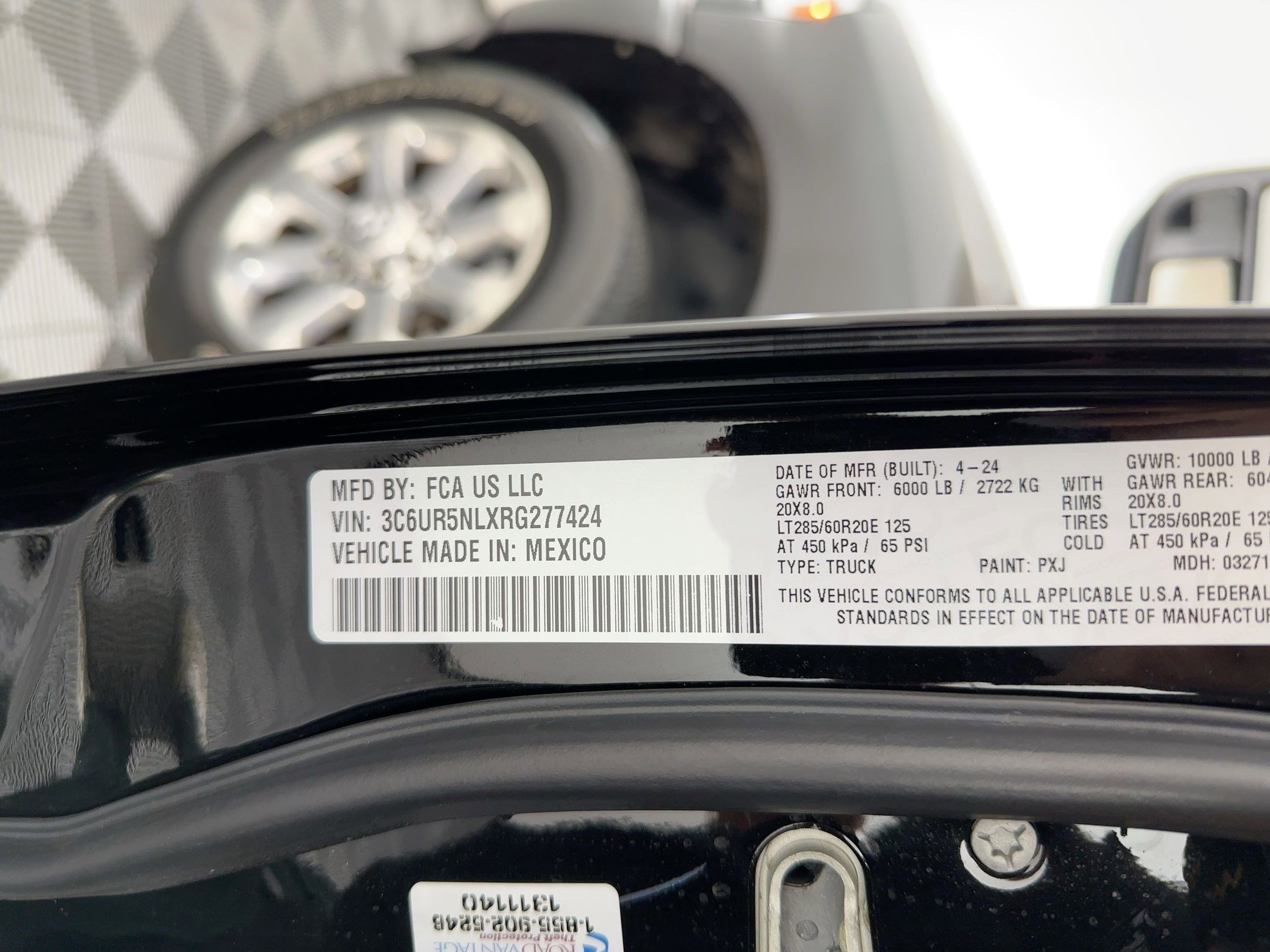 Used 2024 RAM 2500 Laramie w/ Sport Appearance Package image 18