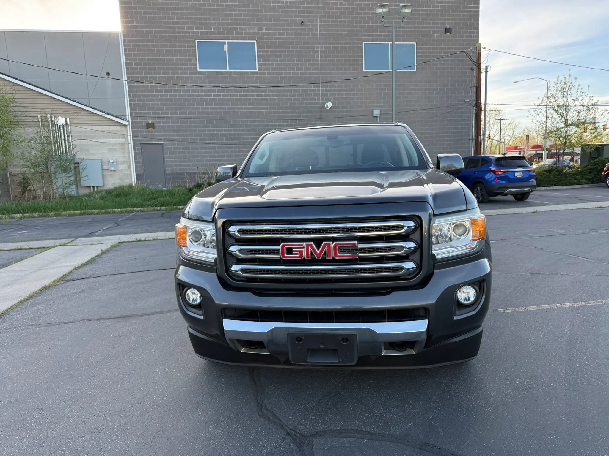 Used 2016 GMC Canyon SLE w/ All Terrain Package AWD/4WD image 2