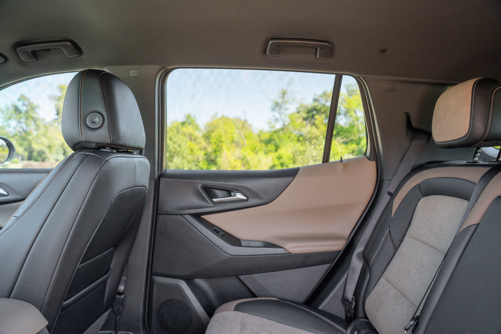 Used 2026 Chevrolet Equinox ACTIV FWD image 22