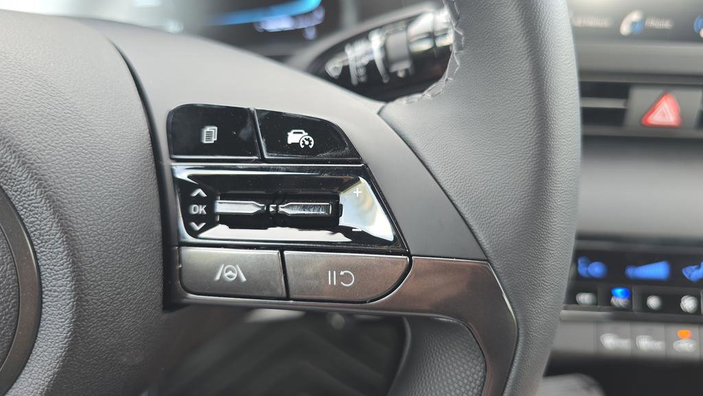 New 2026 Hyundai Elantra Sport FWD image 25