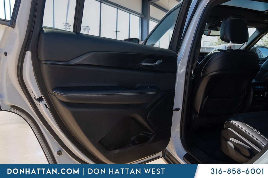 Used 2023 Jeep Grand Cherokee L Laredo AWD/4WD image 20