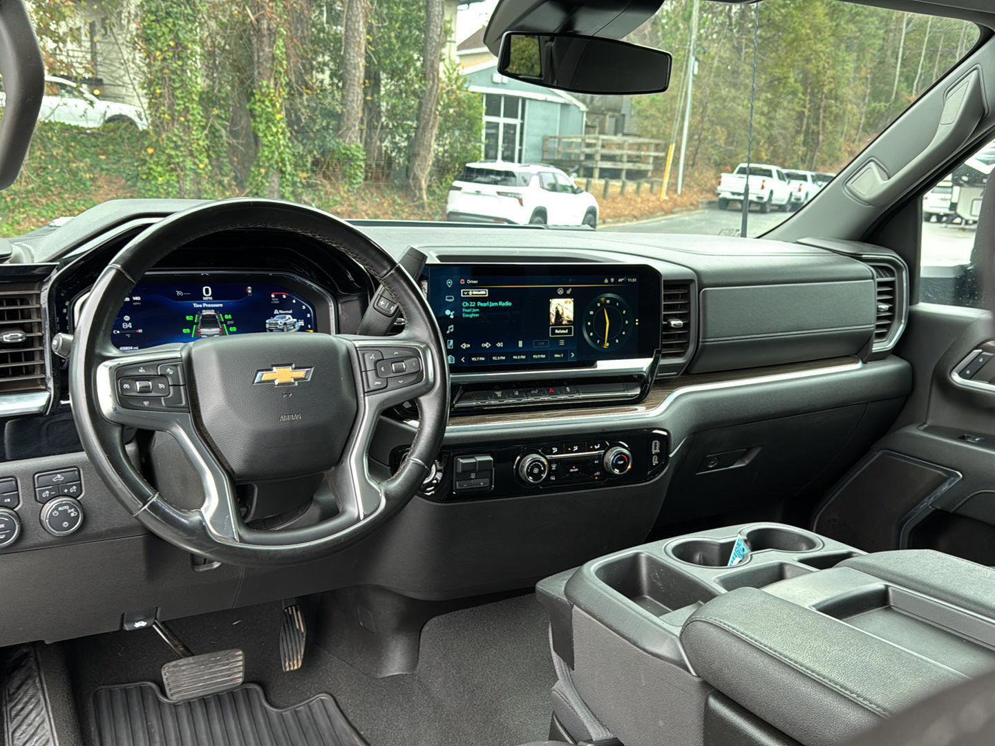 Used 2024 Chevrolet Silverado 2500 LT image 16
