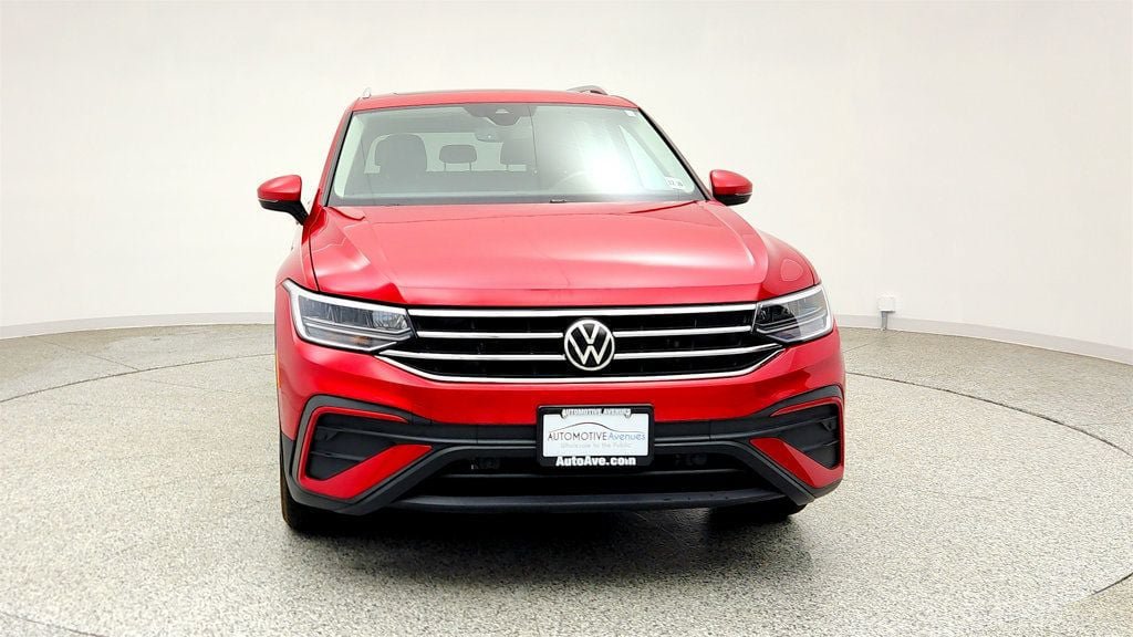Used 2022 Volkswagen Tiguan SE AWD/4WD image 2