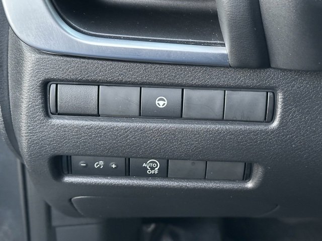 Certified 2023 Nissan Rogue SV image 22