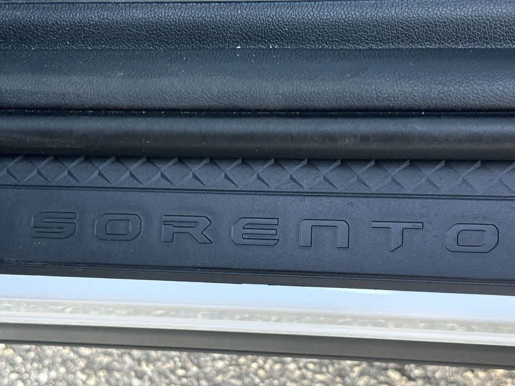 Certified 2026 Kia Sorento S w/ S Panoramic Sunroof Package FWD image 10