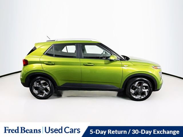 Used 2024 Hyundai Venue SEL FWD image 9