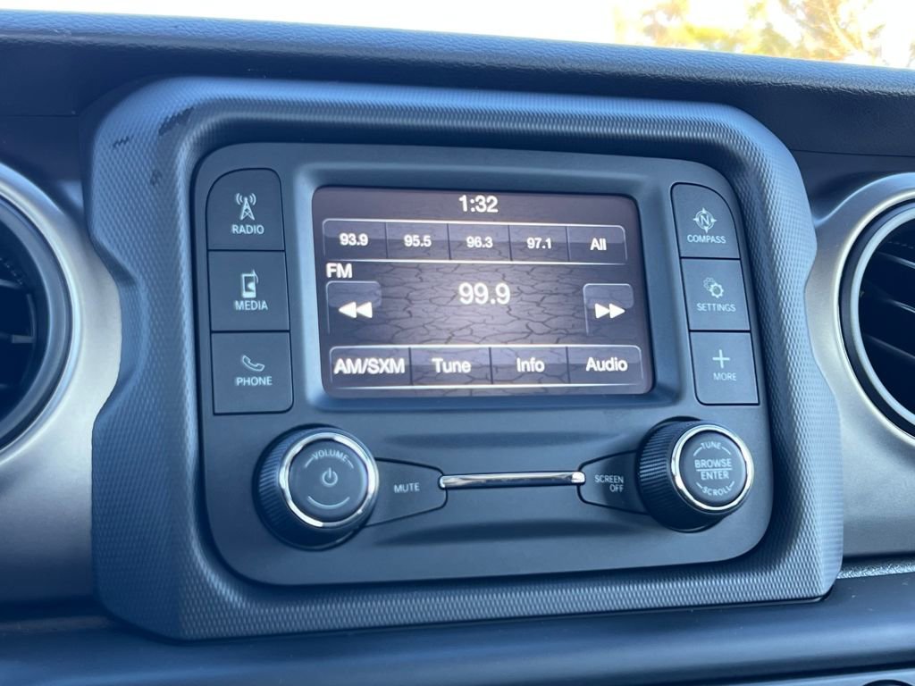 Used 2019 Jeep Wrangler Unlimited Sport image 31