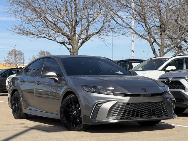 Certified 2025 Toyota Camry SE w/ Convenience Package image 2
