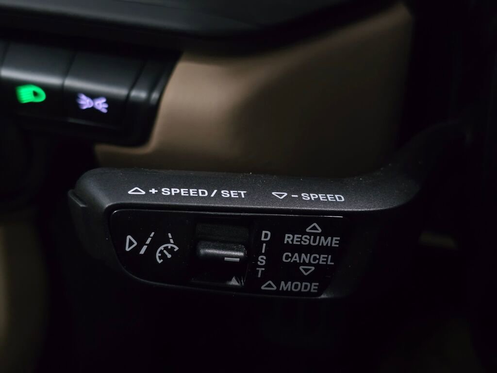 Certified 2024 Porsche 911 Carrera GTS image 41