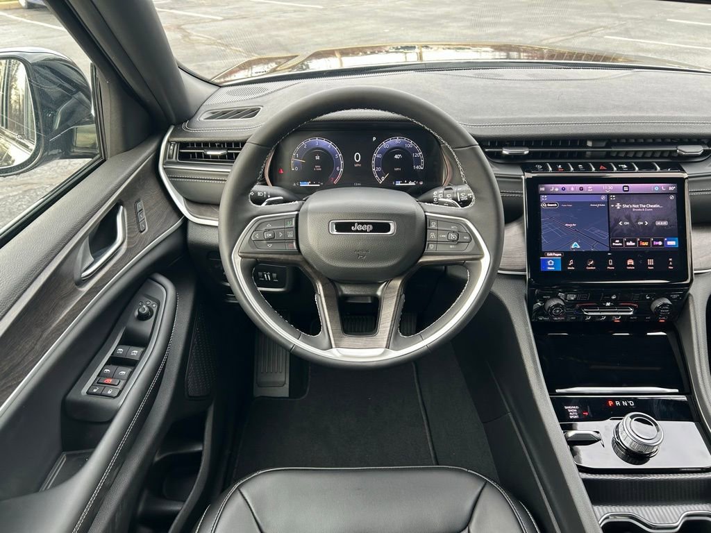 New 2025 Jeep Grand Cherokee Limited image 2