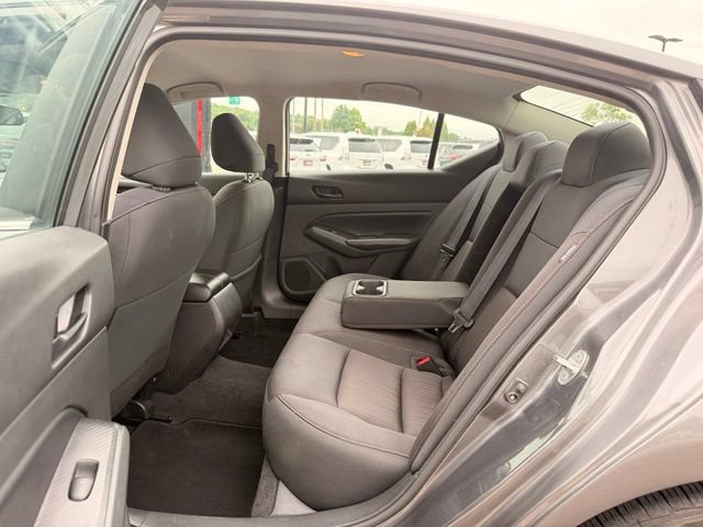 Used 2024 Nissan Altima 2.5 SV FWD image 13