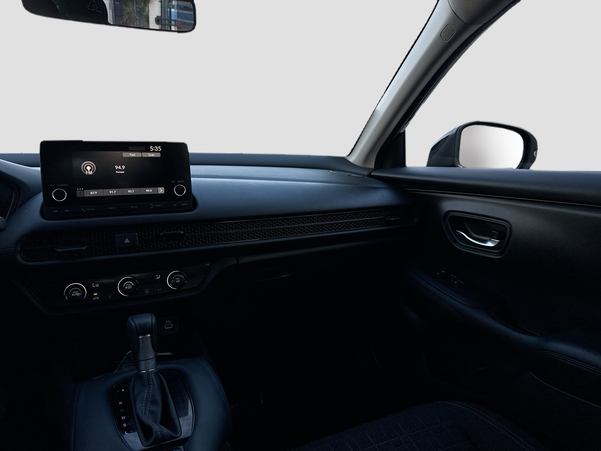 Used 2023 Honda HR-V LX image 21