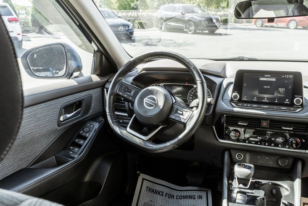 Used 2021 Nissan Rogue SV image 12