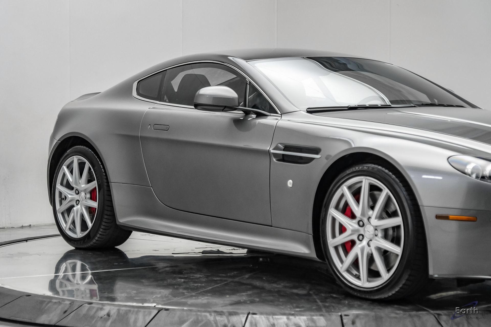 Used 2014 Aston Martin V8 Vantage S RWD image 31