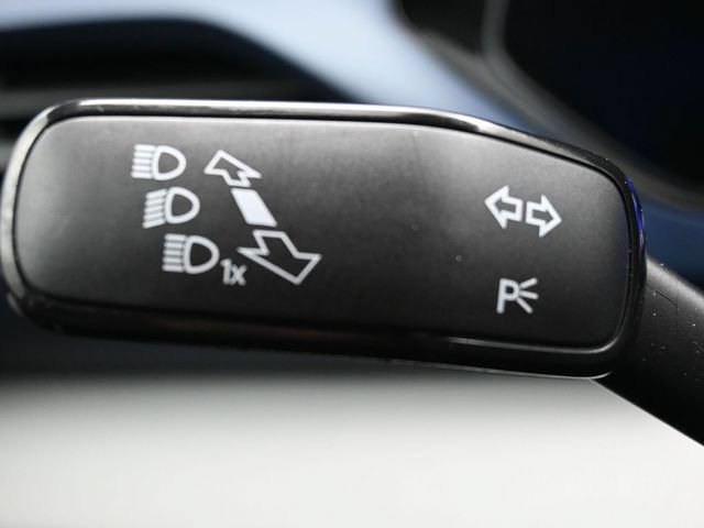 Used 2022 Volkswagen Taos SE FWD image 24