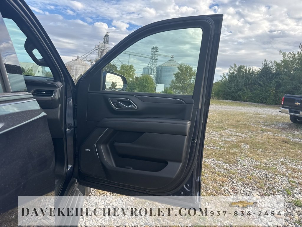 Used 2022 Chevrolet Tahoe RST w/ Luxury Package image 45