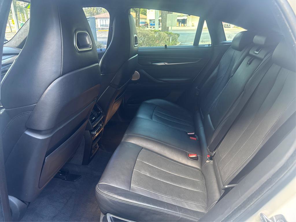 Used 2017 BMW X6 M image 10