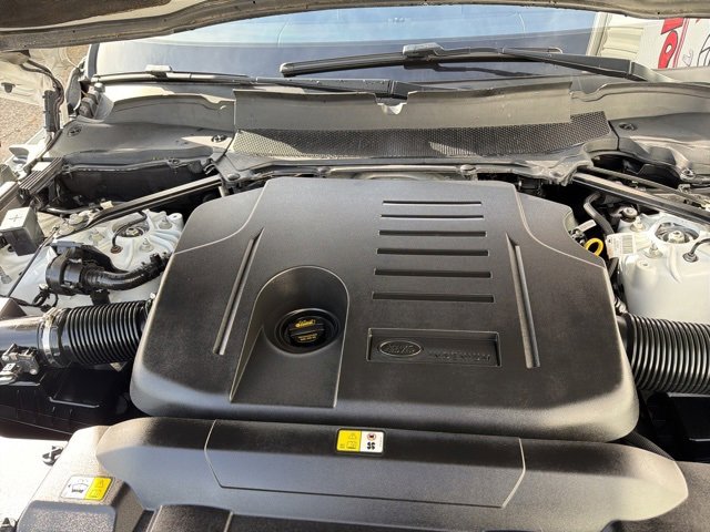 Used 2020 Land Rover Range Rover Sport SE image 11