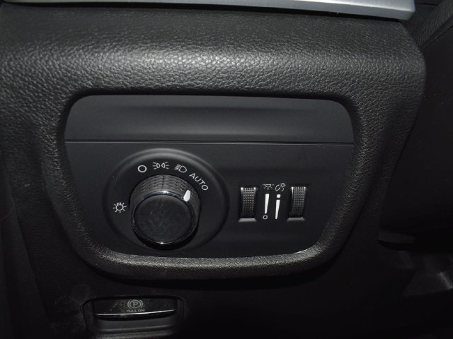 New 2026 Jeep Grand Cherokee Altitude AWD/4WD image 13