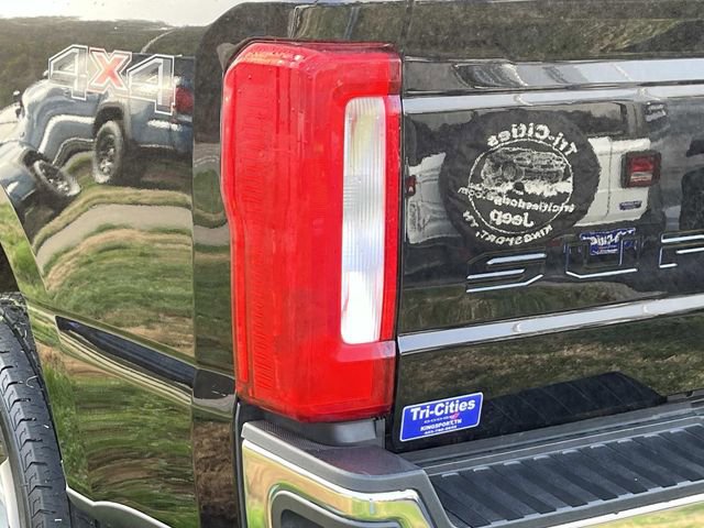 Used 2025 Ford F250 XLT image 5