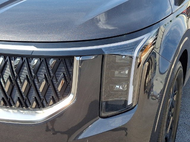 Used 2026 Kia Carnival FWD image 9