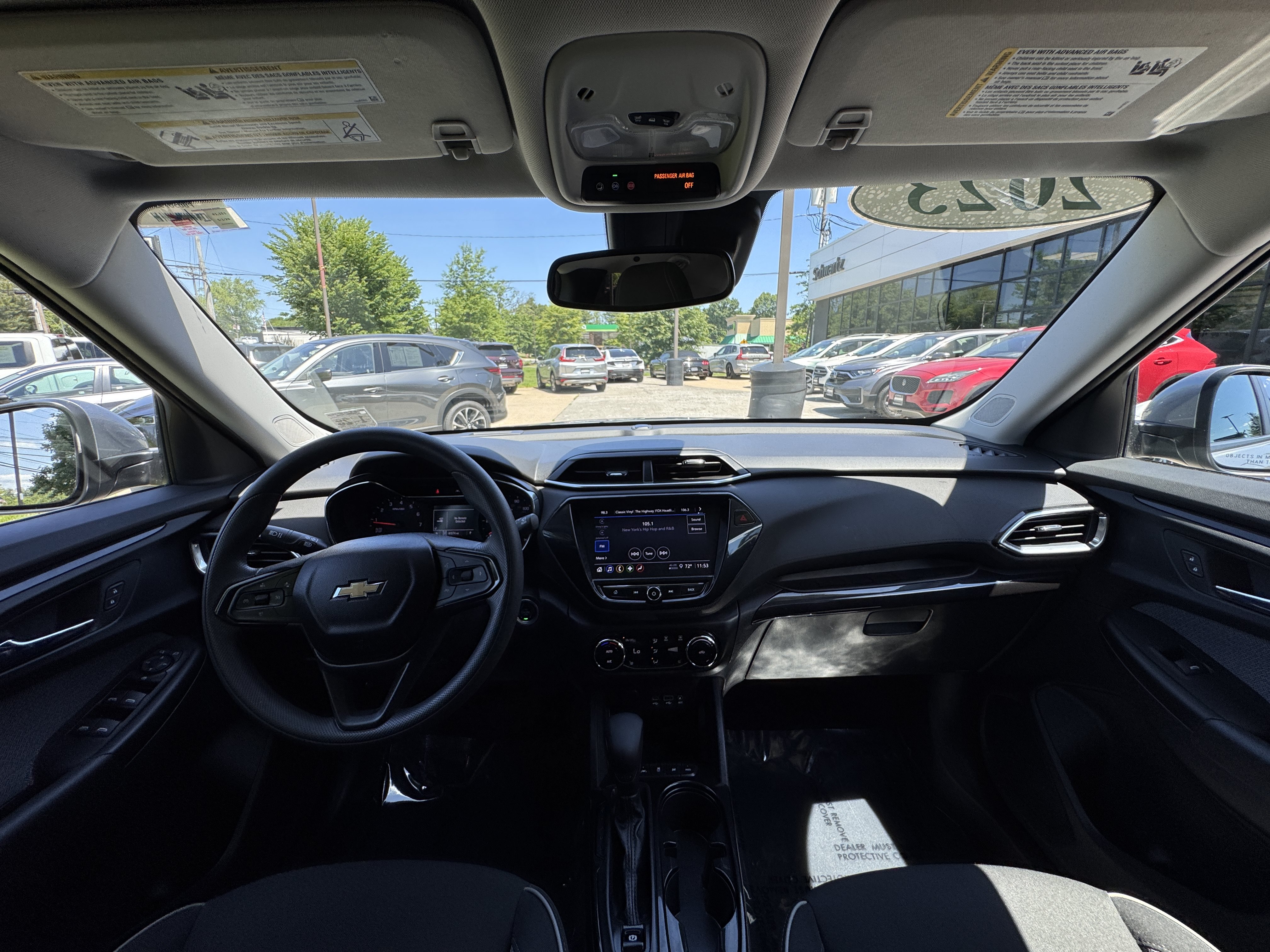 Used 2023 Chevrolet TrailBlazer LT w/ Convenience Package AWD/4WD image 16