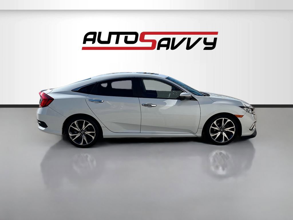 Used 2019 Honda Civic Touring image 8