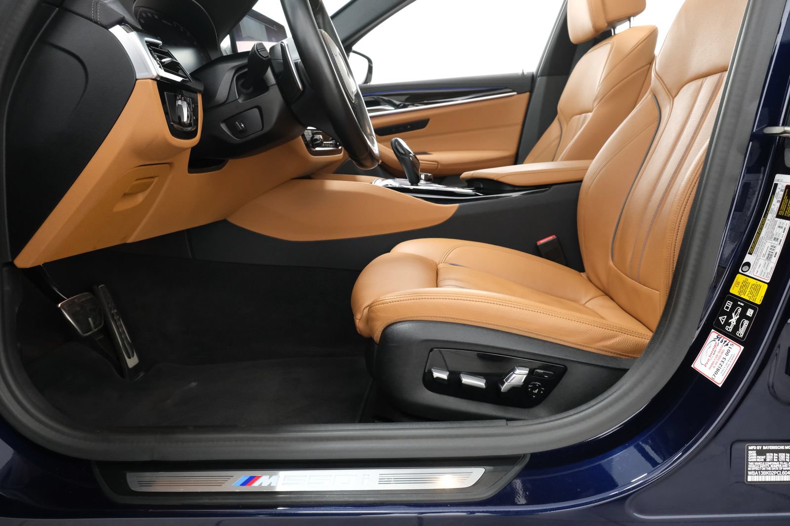 Used 2023 BMW M550i xDrive w/ Executive Package AWD/4WD image 31