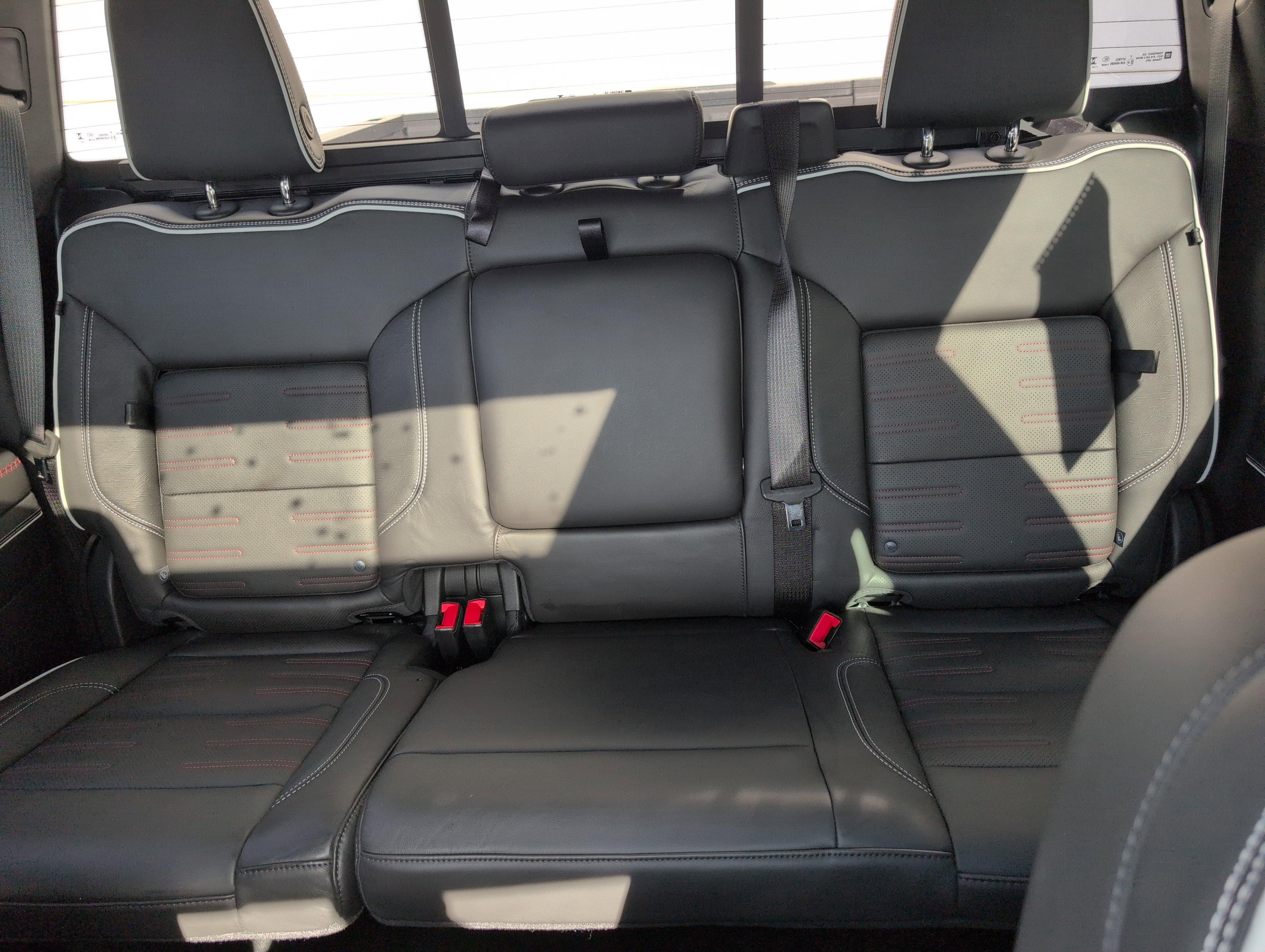 Used 2025 GMC Sierra 1500 AT4X image 31