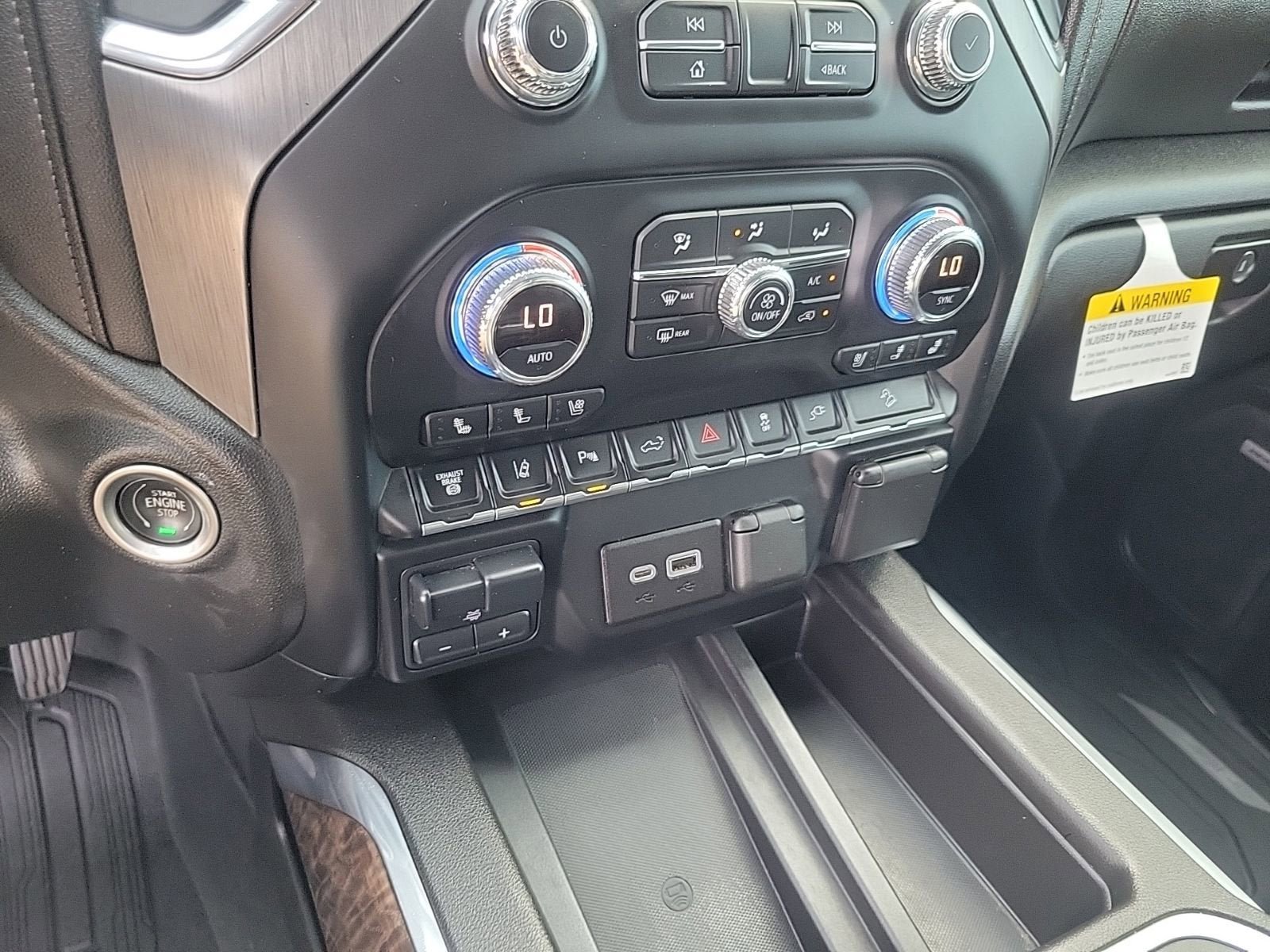 Used 2021 GMC Sierra 2500 Denali w/ Denali Ultimate Package AWD/4WD image 22