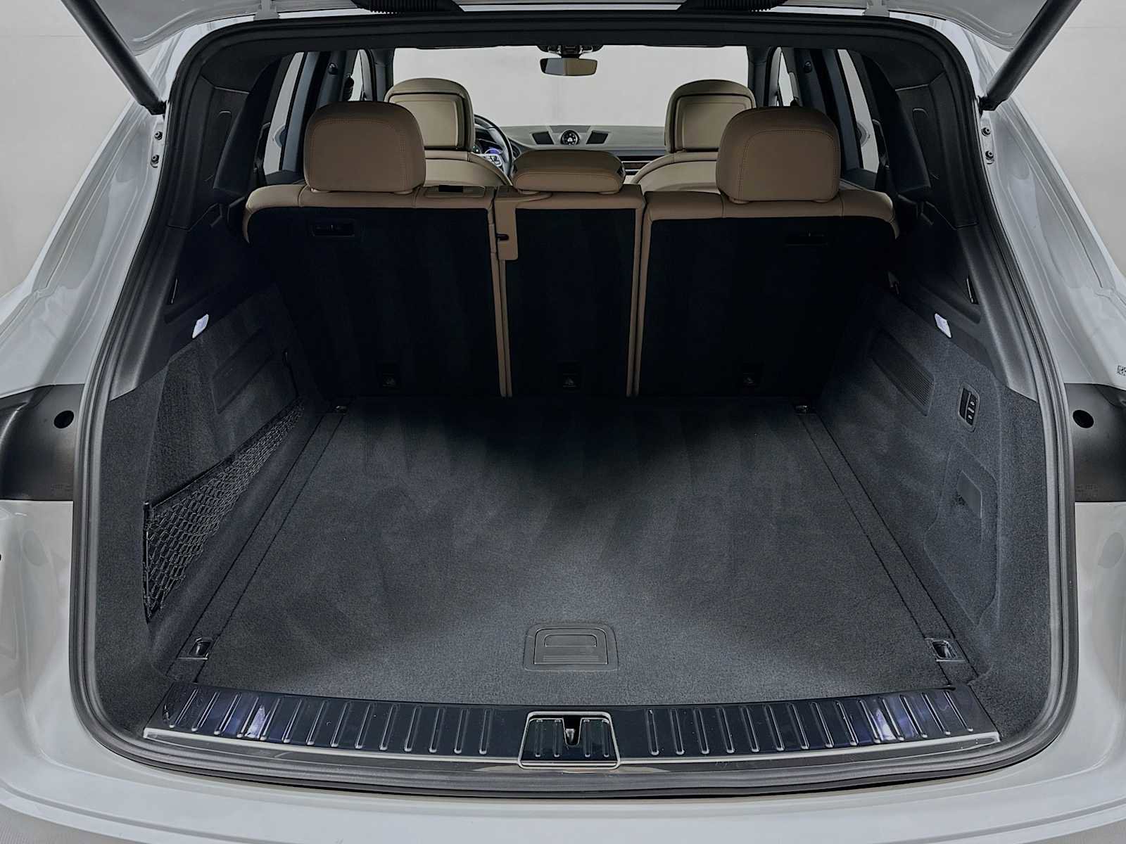 Certified 2022 Porsche Cayenne E-Hybrid image 27